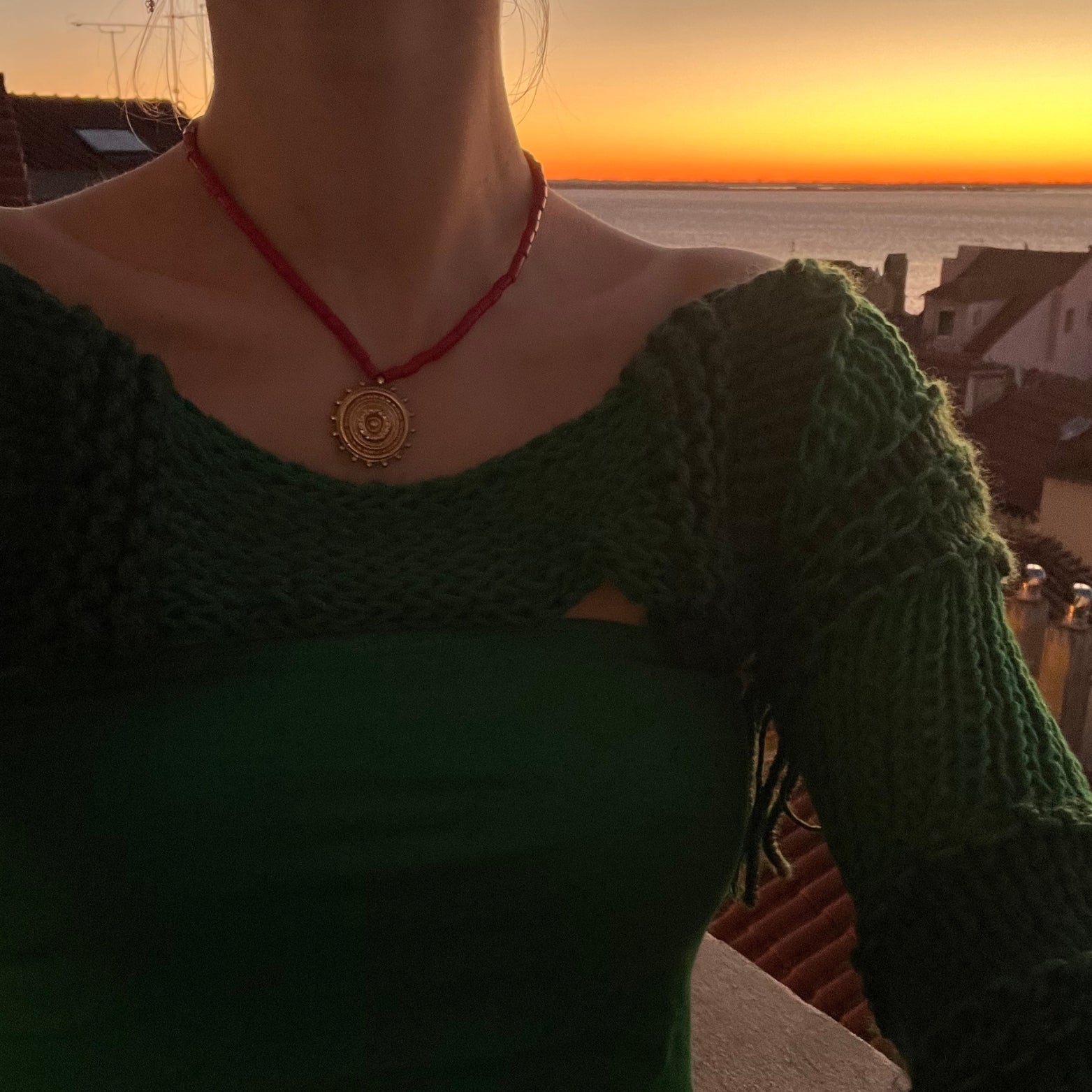 The Viviendo necklace